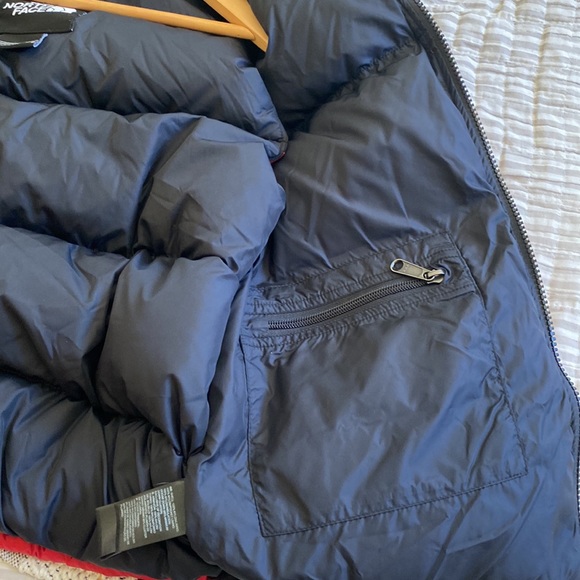 The North Face Nuptse Vest (700 down fill) - Picture 6 of 7